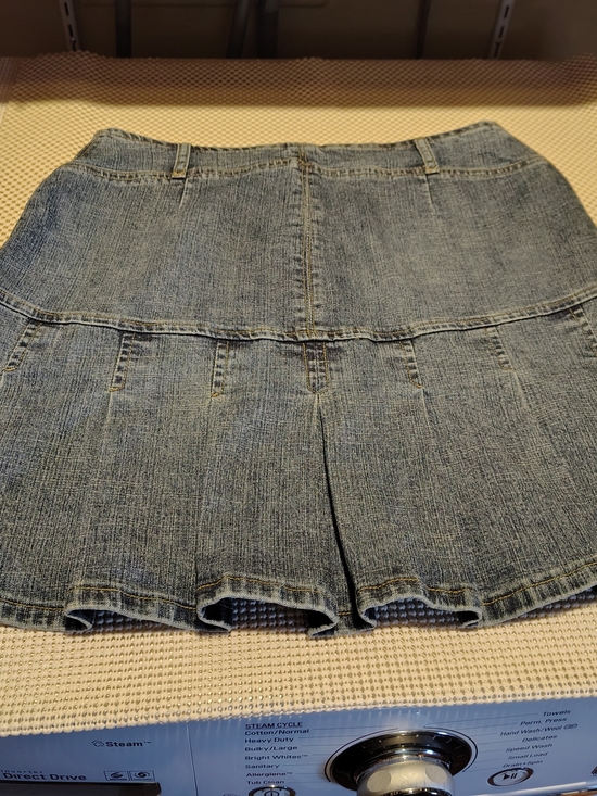 Women’s Blue Denim Pleated Mini Skirt - Picture 3 of 7